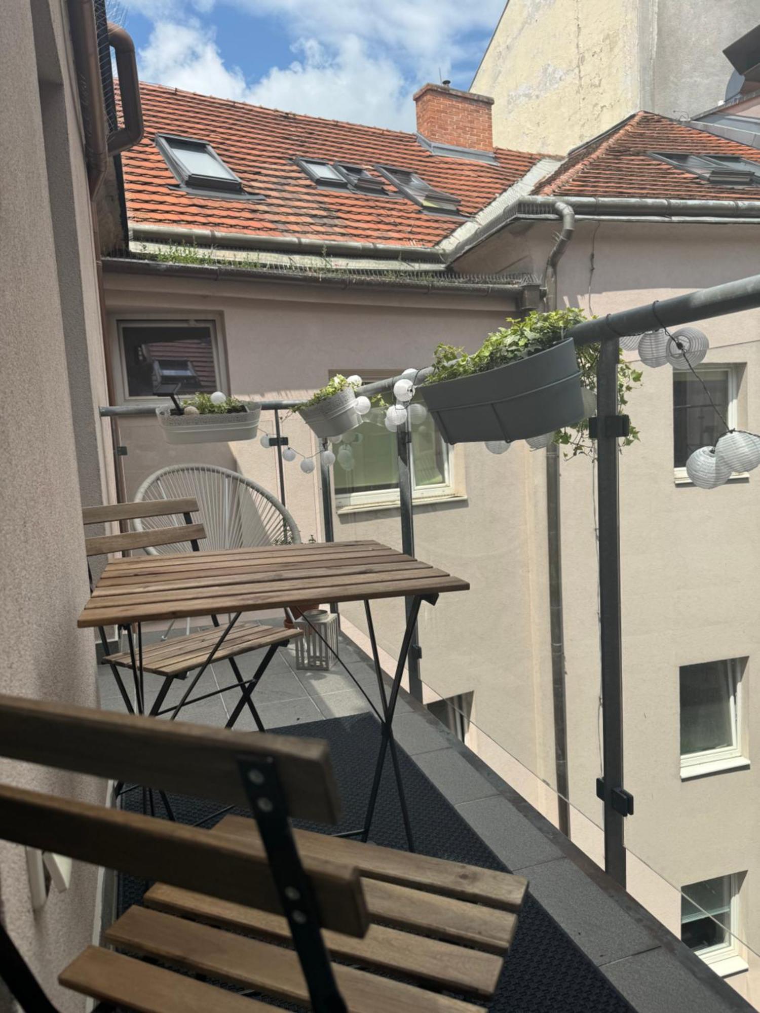 Apartments Bastova, Stela & Mia Apartments Bratislava Eksteriør billede